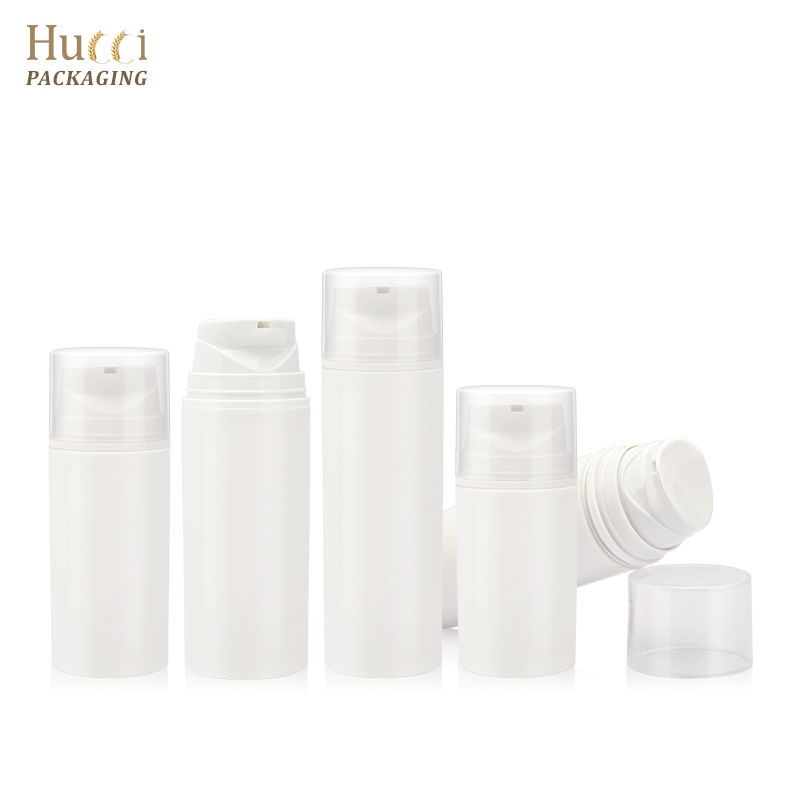 Cosmetic plastic bottle}